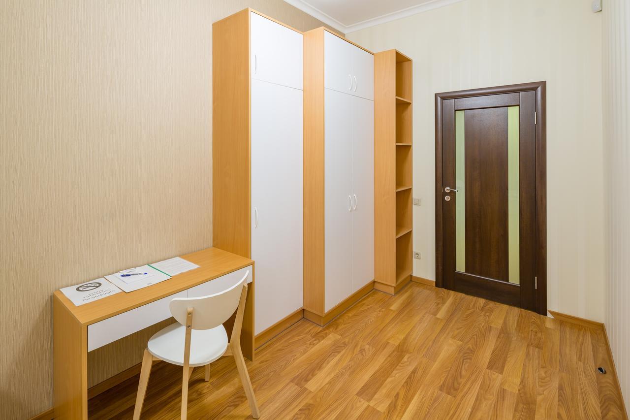 Apartment On Svobody Avenue 25 Львов Экстерьер фото