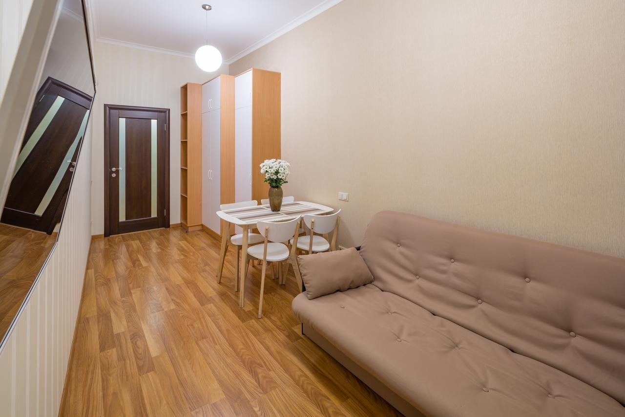 Apartment On Svobody Avenue 25 Львов Экстерьер фото